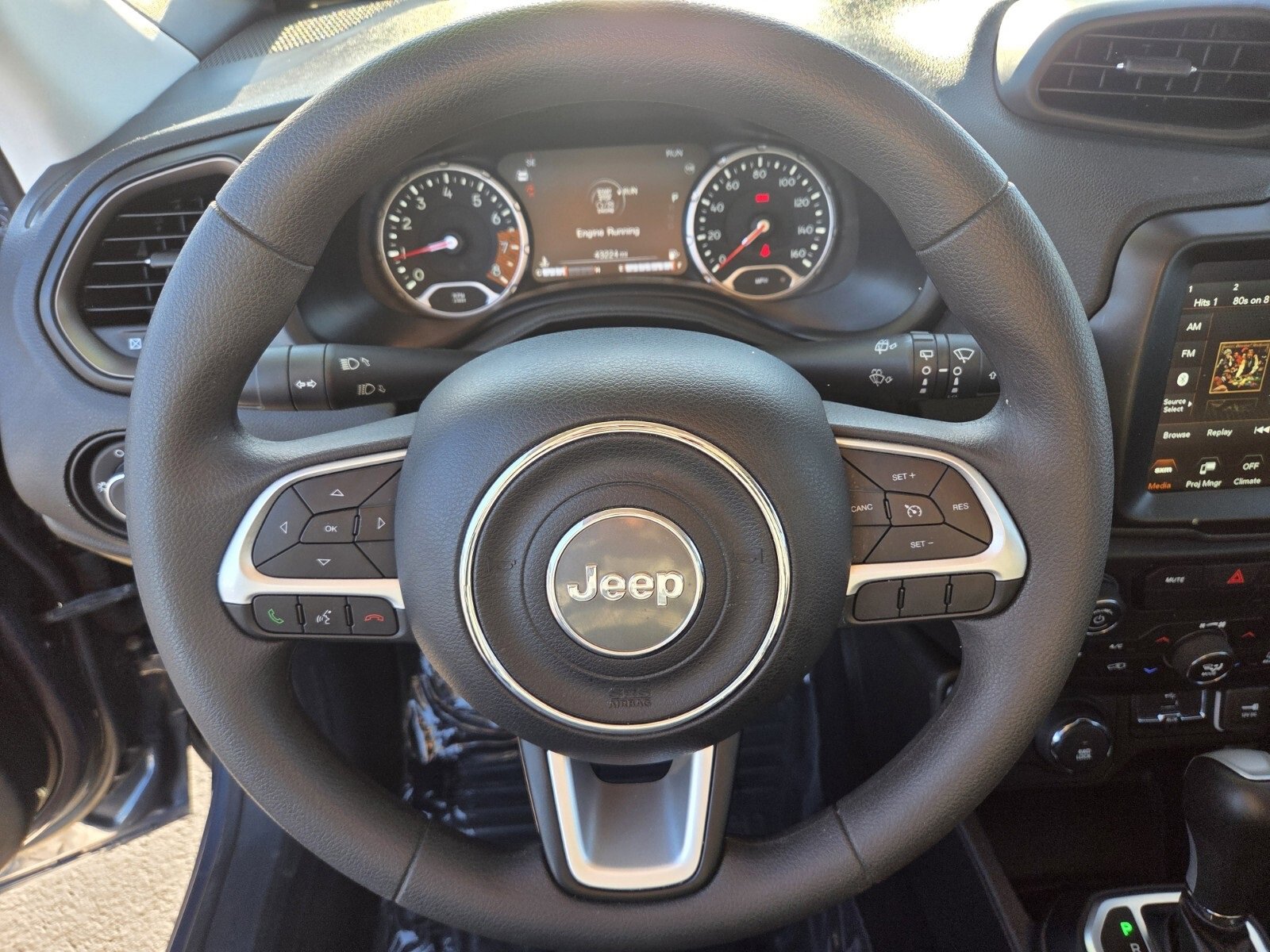 Used 2023 Jeep Renegade Latitude image 18