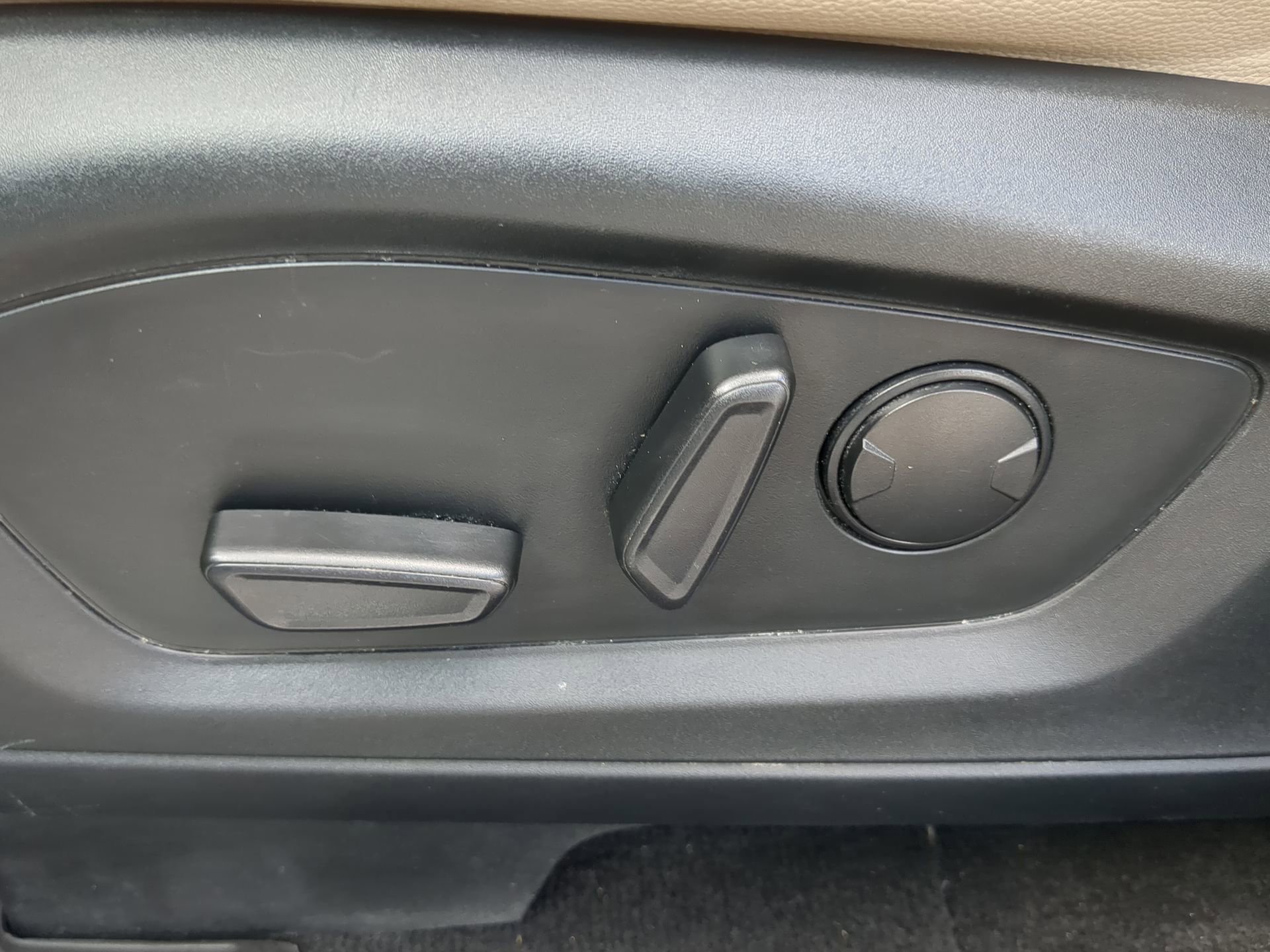 Certified 2021 Ford Explorer Limited w/ Equipment Group 301A image 50