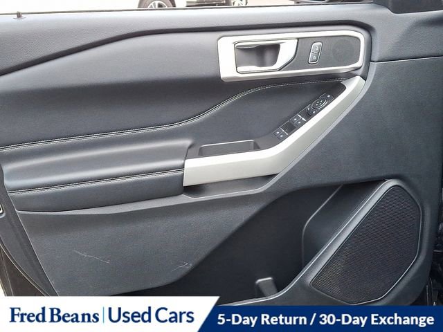 Certified 2022 Ford Explorer XLT w/ Equipment Group 202A image 15