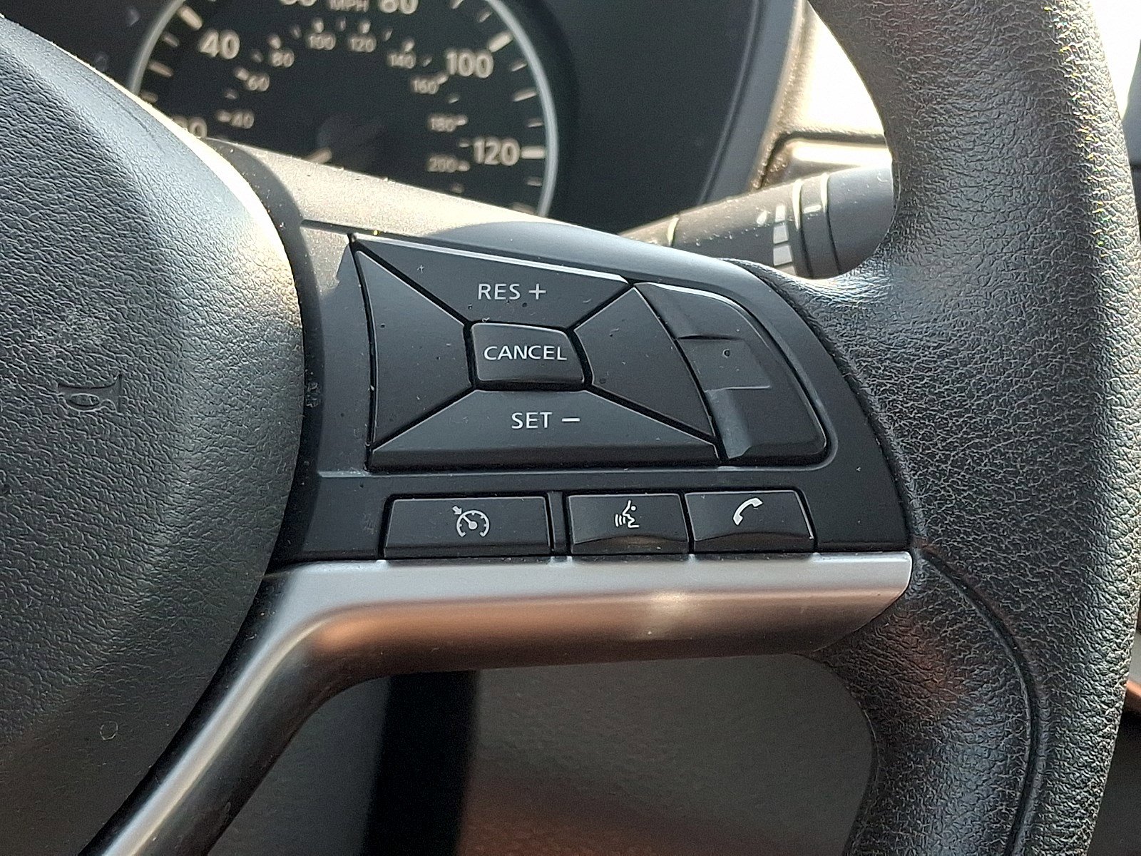 Used 2024 Nissan Altima 2.5 SV FWD image 20
