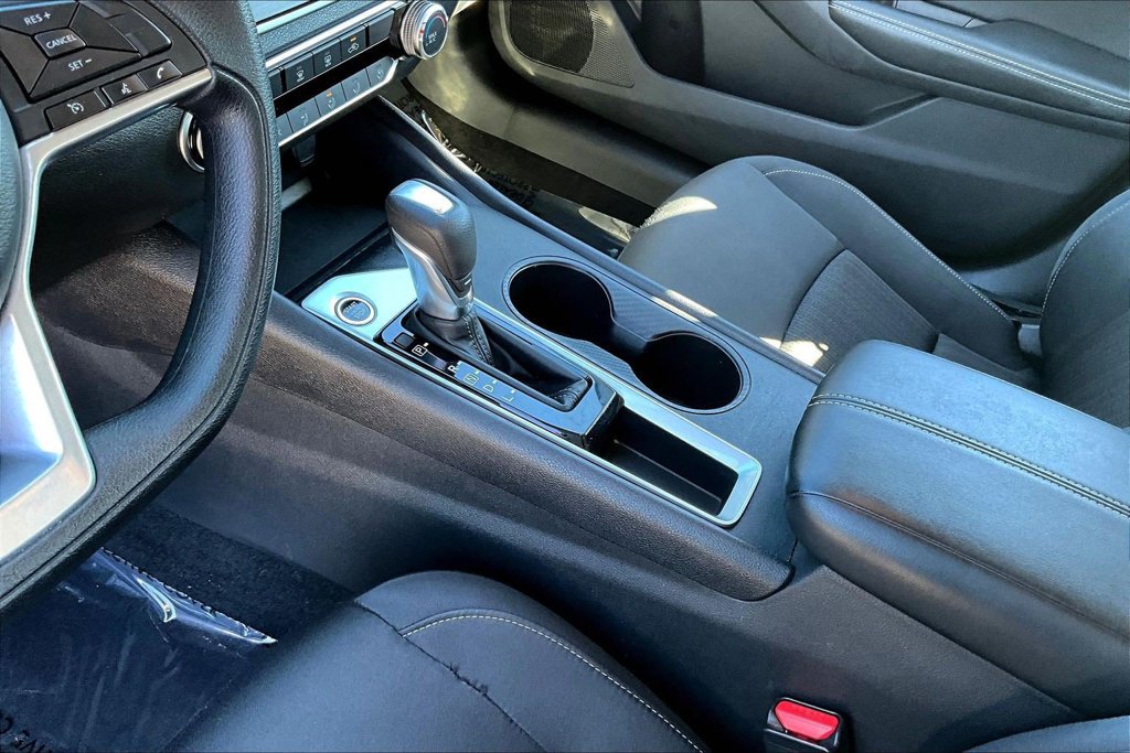 Used 2025 Nissan Altima 2.5 SV FWD image 20