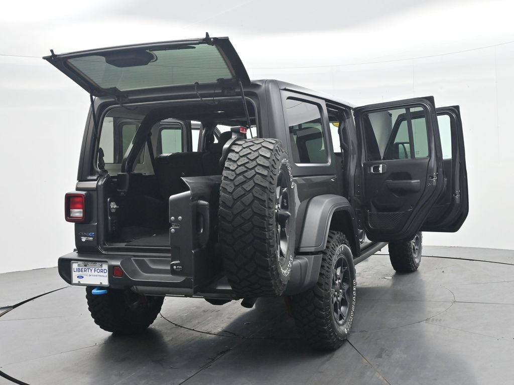 Used 2023 Jeep Wrangler Unlimited w/ Cold Weather Group AWD/4WD image 43
