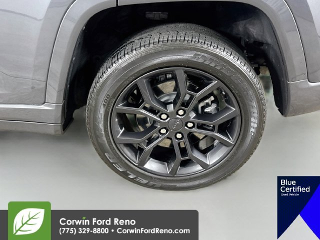 Used 2023 Jeep Grand Cherokee 30th Anniversary AWD/4WD image 34