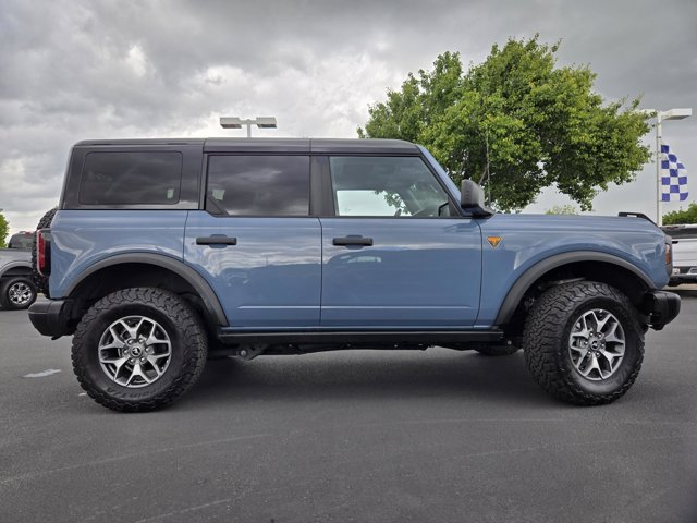 Certified 2025 Ford Bronco Badlands AWD/4WD image 3