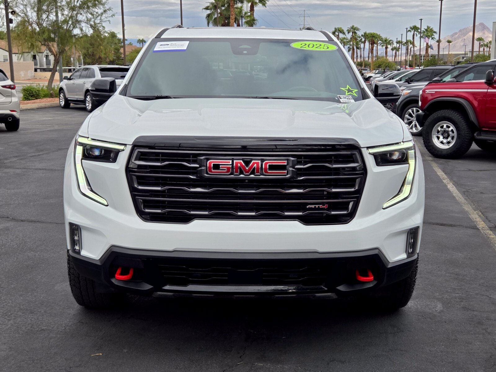 Used 2025 GMC Acadia AT4 w/ Luxury Package AWD/4WD image 8