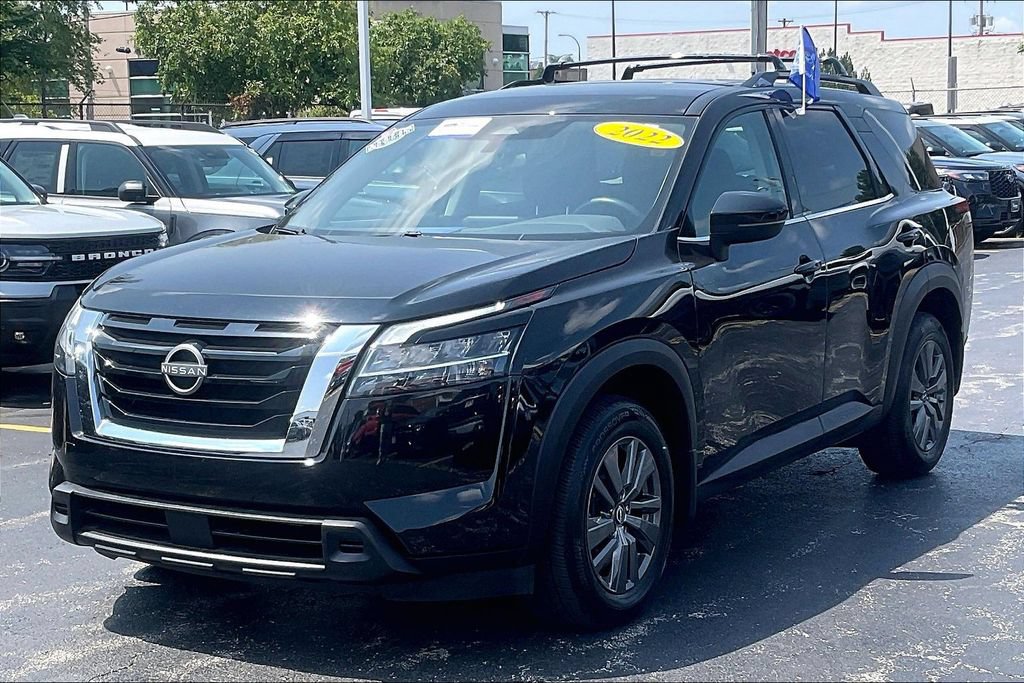 Used 2022 Nissan Pathfinder SV FWD image 11