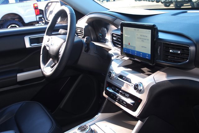 Certified 2024 Ford Explorer XLT w/ Equipment Group 202A image 10