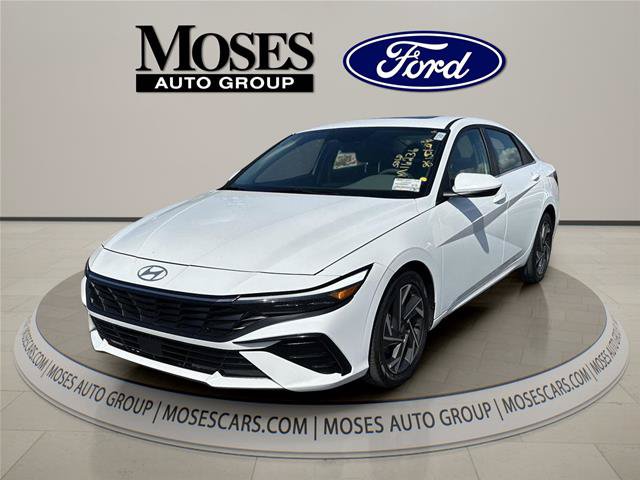 Used 2025 Hyundai Elantra SEL FWD image 21