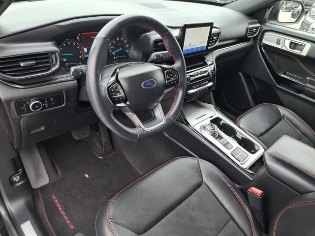 Certified 2023 Ford Explorer ST-Line w/ Class IV Trailer Tow Package image 19