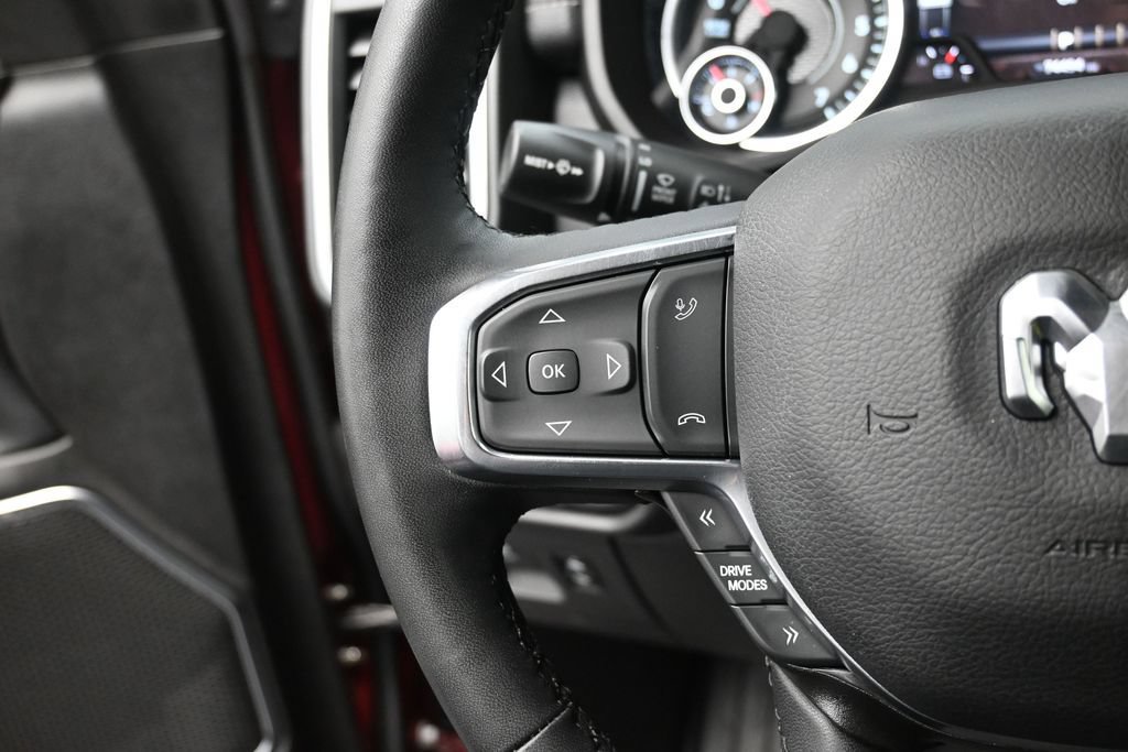 Used 2025 RAM 1500 Laramie w/ Sport Appearance Package AWD/4WD image 4