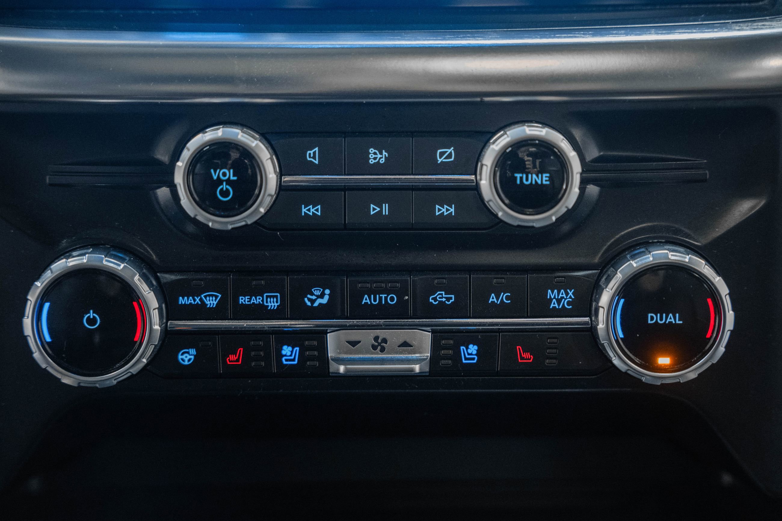 Certified 2023 Ford F150 Lariat w/ Equipment Group 502A High image 29