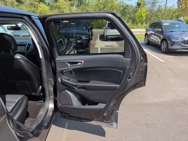 Certified 2018 Ford Edge SEL w/ Equipment Group 201A AWD/4WD image 16