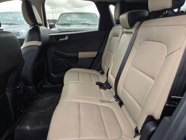 Certified 2020 Ford Escape Titanium AWD/4WD image 28