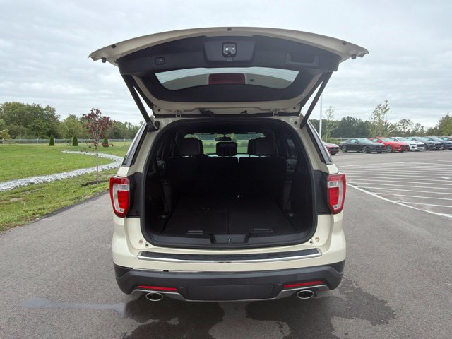Certified 2018 Ford Explorer XLT w/ Equipment Group 202A FWD image 10