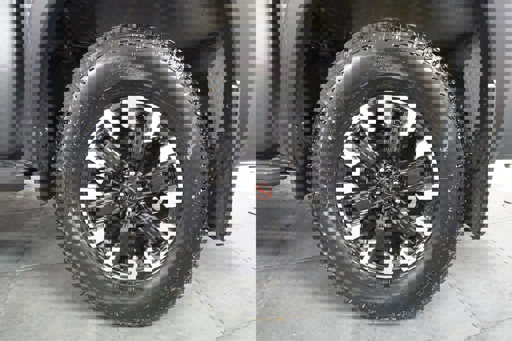 Used 2023 Nissan Frontier PRO-4X w/ Pro Convenience Package image 35