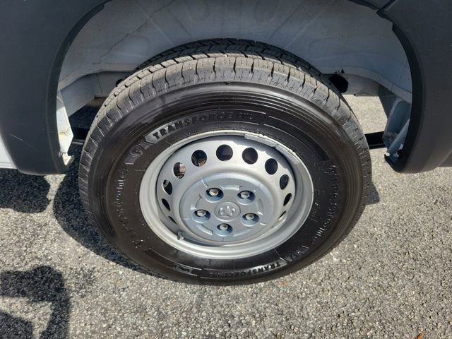 Used 2025 RAM ProMaster 2500 w/ Convenience Group image 14