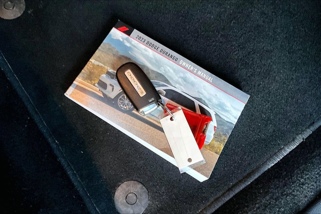 Used 2023 Dodge Durango GT image 12