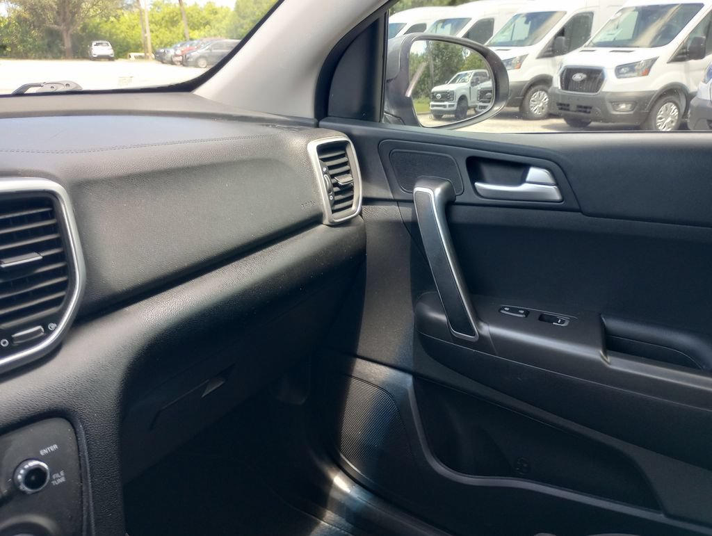 Used 2021 Kia Sportage LX FWD image 31