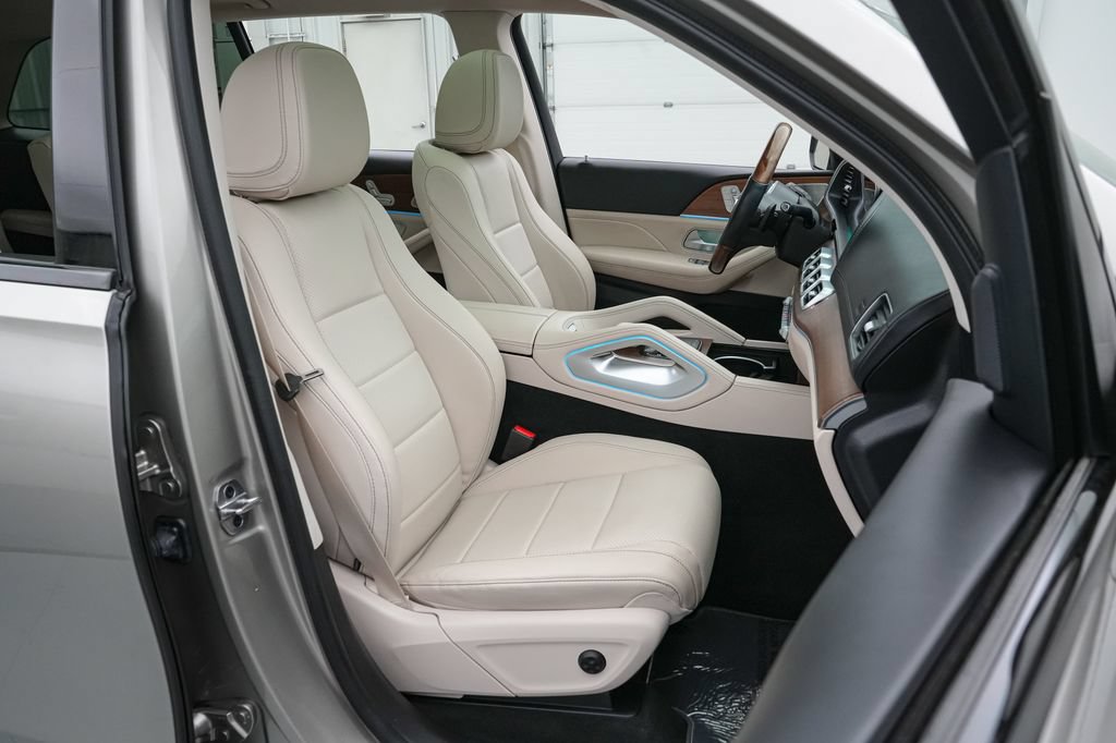 Used 2022 Mercedes-Benz GLS 450 4MATIC image 29