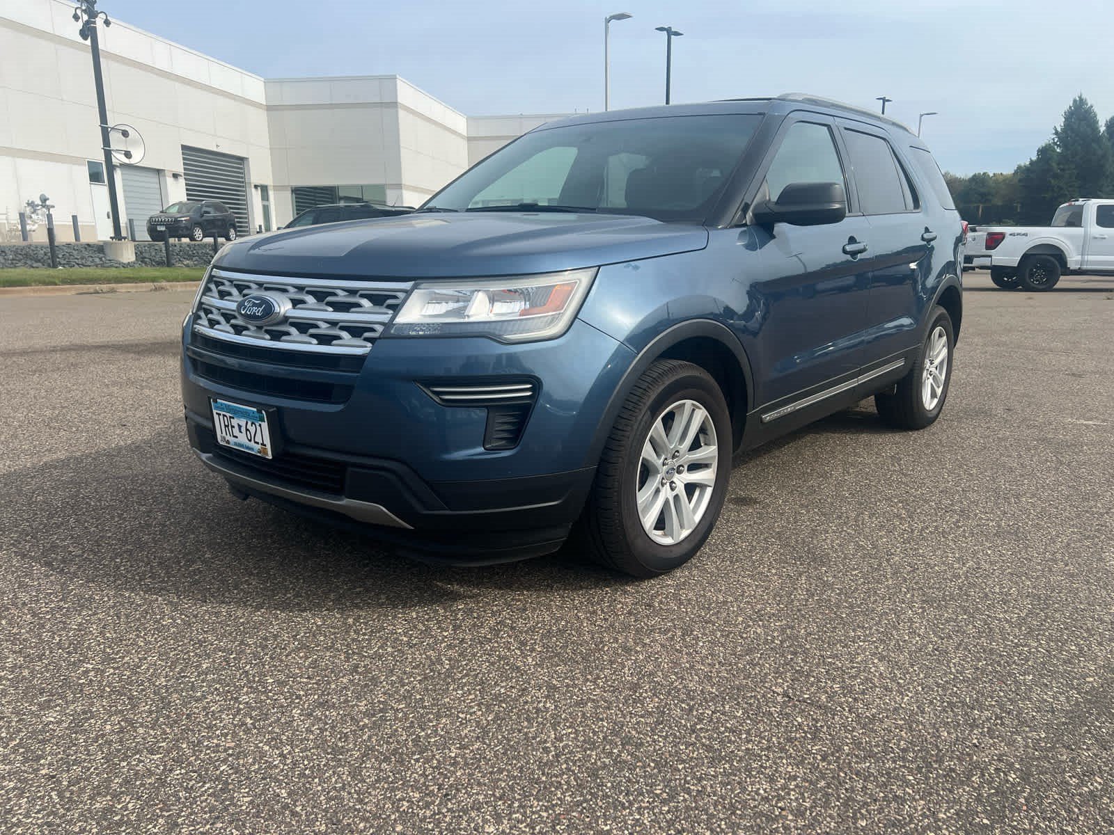 Certified 2019 Ford Explorer XLT w/ Class III Trailer Tow Package AWD/4WD image 3
