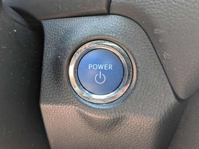 Used 2022 Toyota RAV4 XLE Premium AWD/4WD image 18