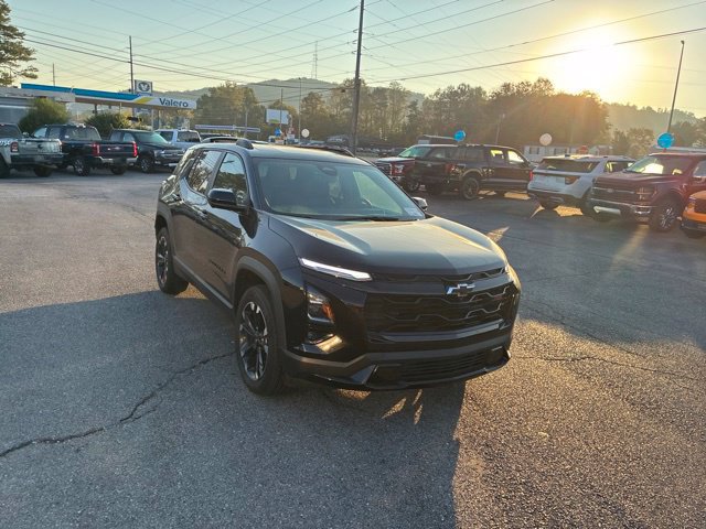 Used 2025 Chevrolet Equinox RS w/ Safety and Technology Package AWD/4WD image 2