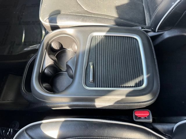 Used 2020 Chrysler Pacifica Limited w/ Advanced Safetytec Group FWD image 22