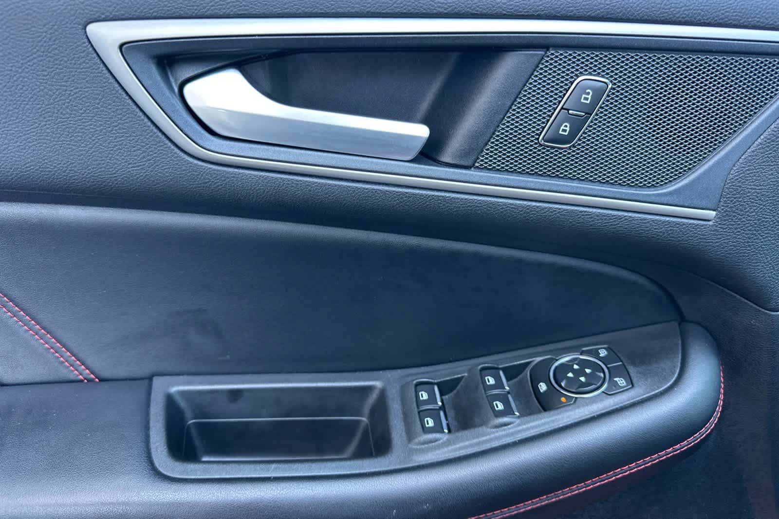 Certified 2021 Ford Edge ST-Line FWD image 13