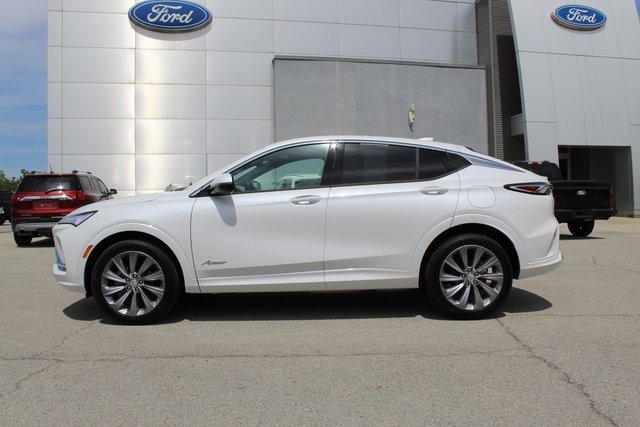Used 2026 Buick Envista Avenir FWD image 2
