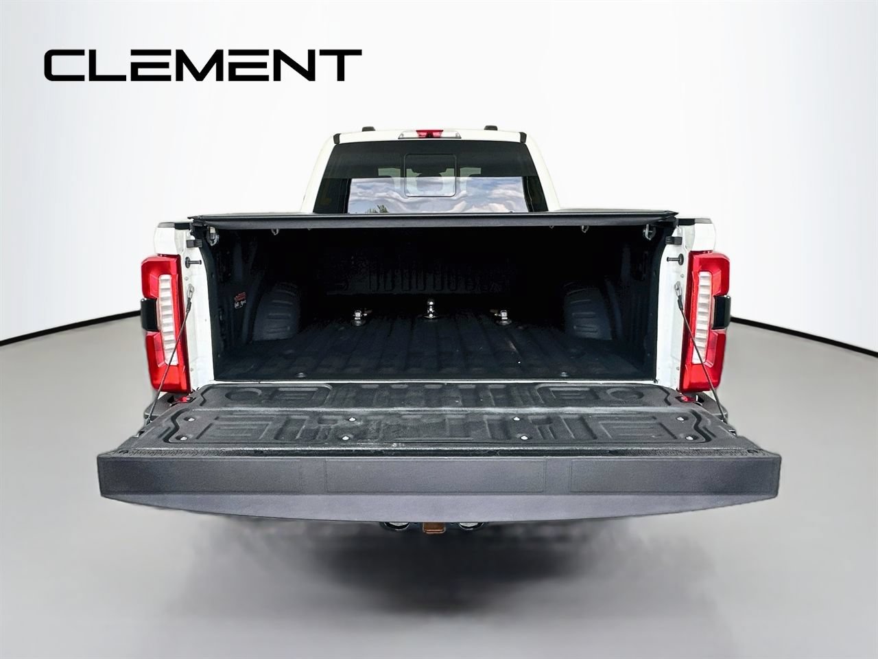 Certified 2023 Ford F350 Lariat w/ Chrome Package AWD/4WD image 11