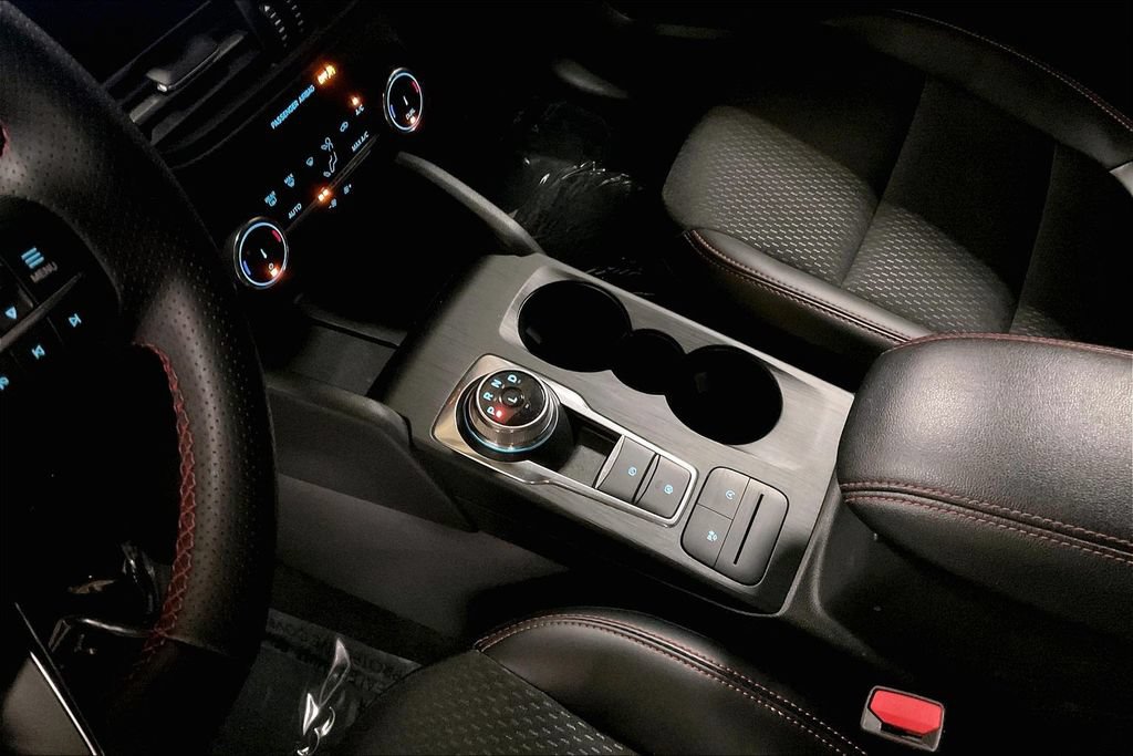 Certified 2025 Ford Escape ST-Line AWD/4WD image 16