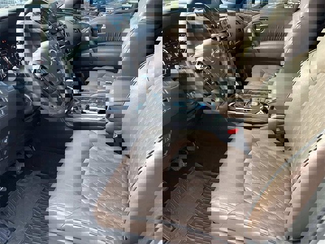 Used 2024 Nissan Armada Platinum w/ Captain's Chairs Package image 29