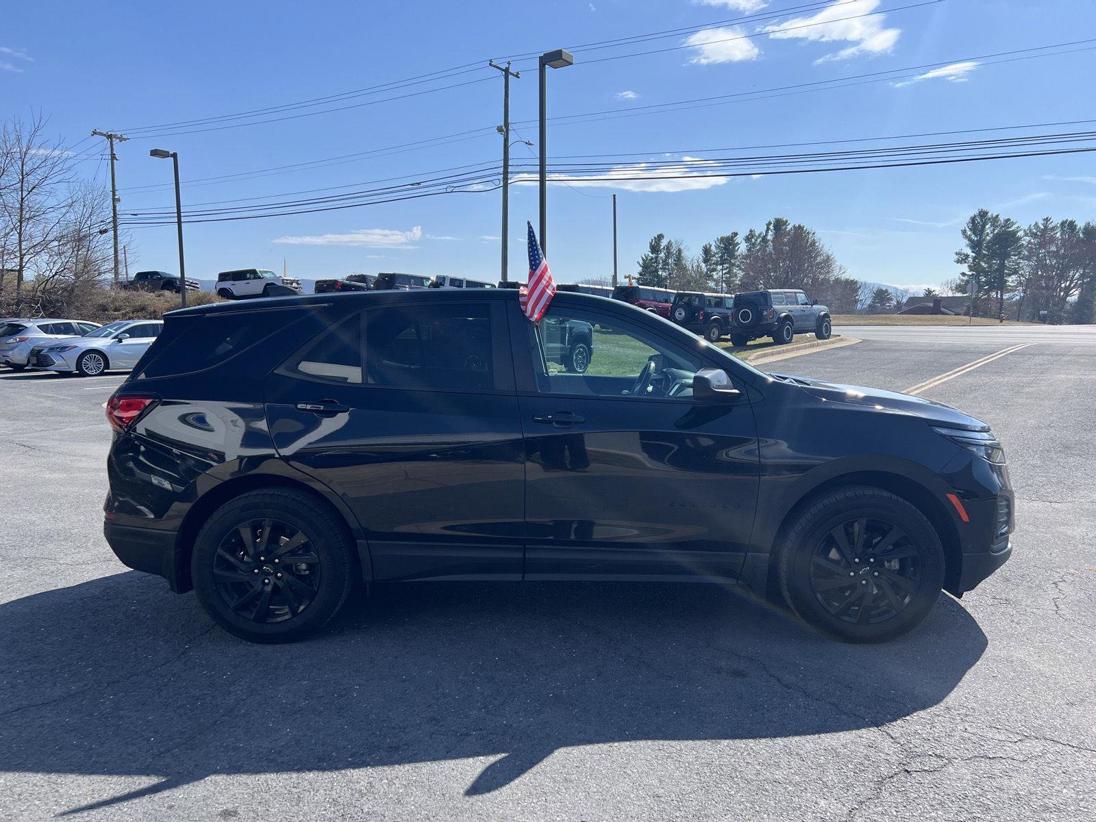 Used 2024 Chevrolet Equinox LS w/ LS Convenience Package image 7