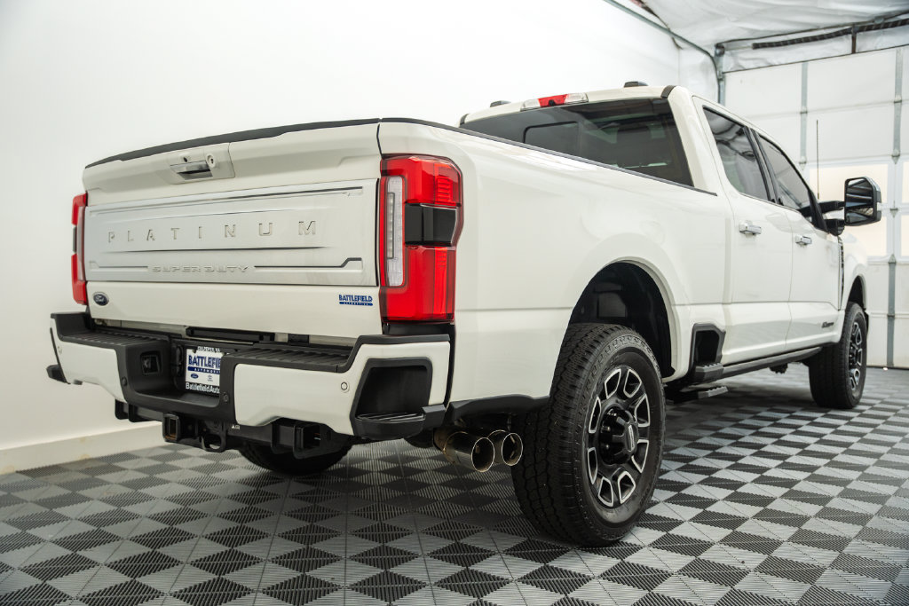 Certified 2024 Ford F250 Platinum w/ FX4 Off-Road Package AWD/4WD image 5
