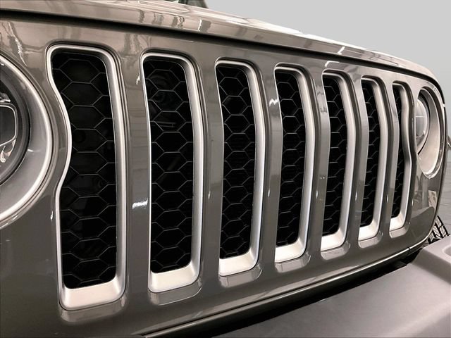 Used 2022 Jeep Wrangler Unlimited Sahara w/ Cold Weather Group AWD/4WD image 29
