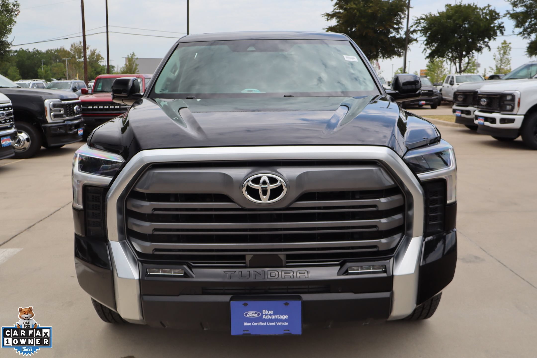 Used 2024 Toyota Tundra Limited w/ Power Package AWD/4WD image 9