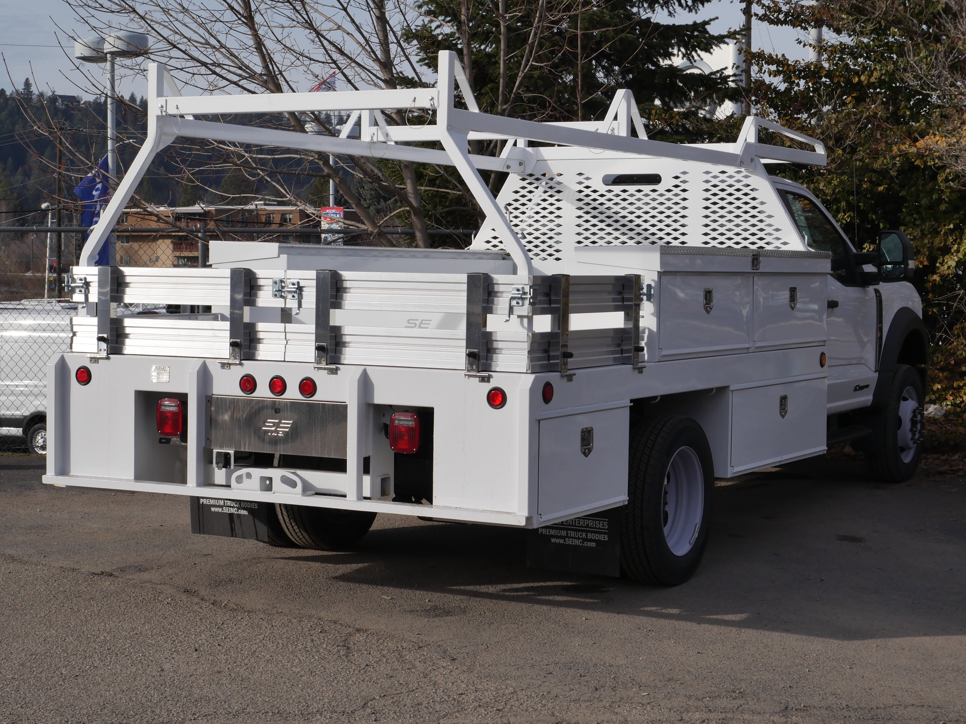 Certified 2024 Ford F450 XL w/ XL Chrome Package image 3