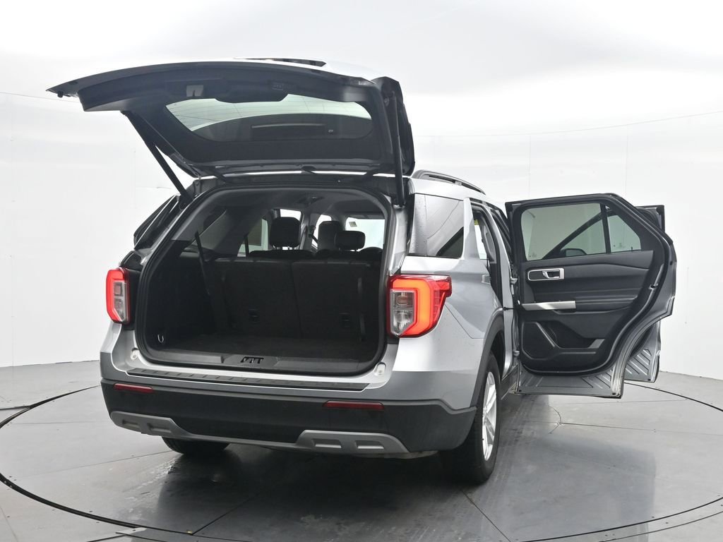 Certified 2024 Ford Explorer XLT w/ Equipment Group 202A image 35