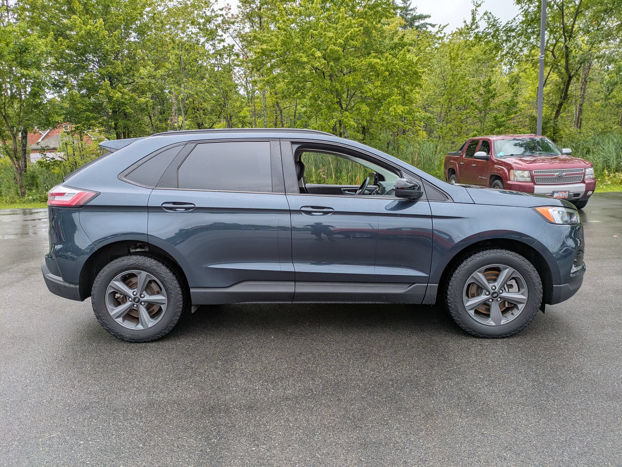 Certified 2023 Ford Edge SEL w/ Sport Appearance Package AWD/4WD image 2