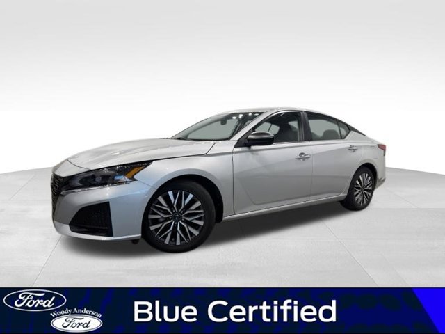 Used 2025 Nissan Altima 2.5 SV