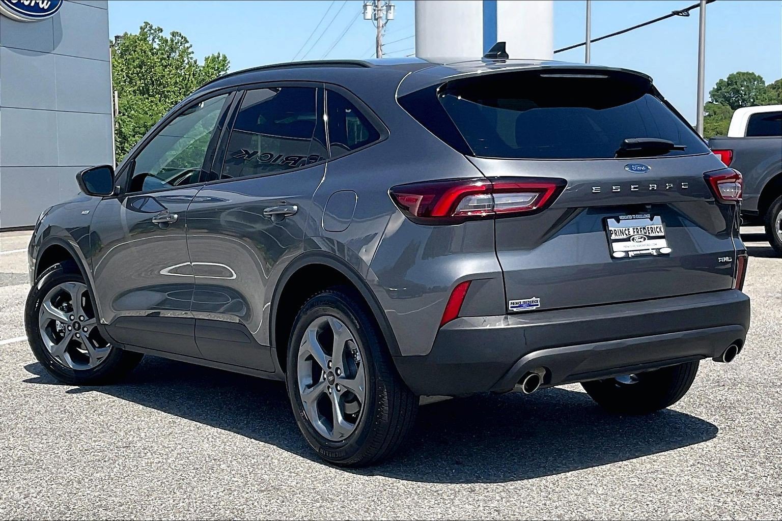 Certified 2025 Ford Escape ST-Line AWD/4WD image 11