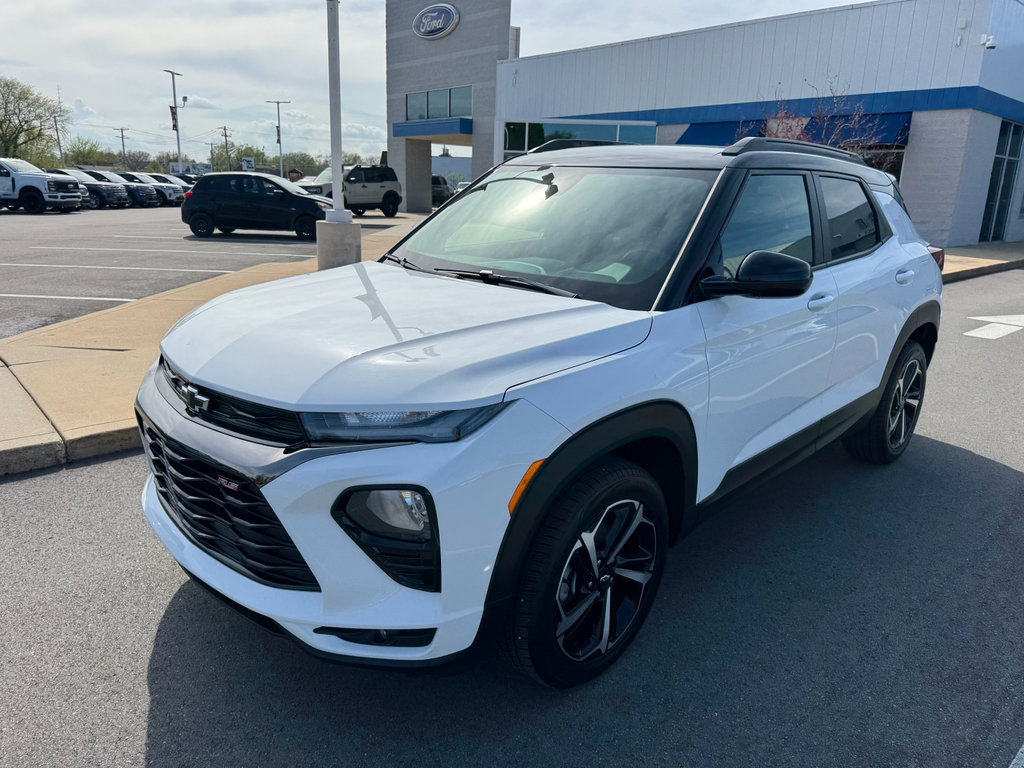 Used 2022 Chevrolet TrailBlazer RS w/ Technology Package AWD/4WD image 4