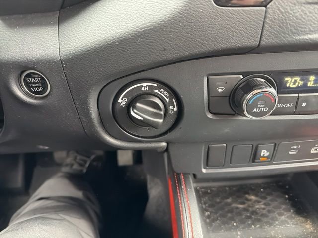 Used 2023 Nissan Frontier PRO-4X w/ Technology Package image 19