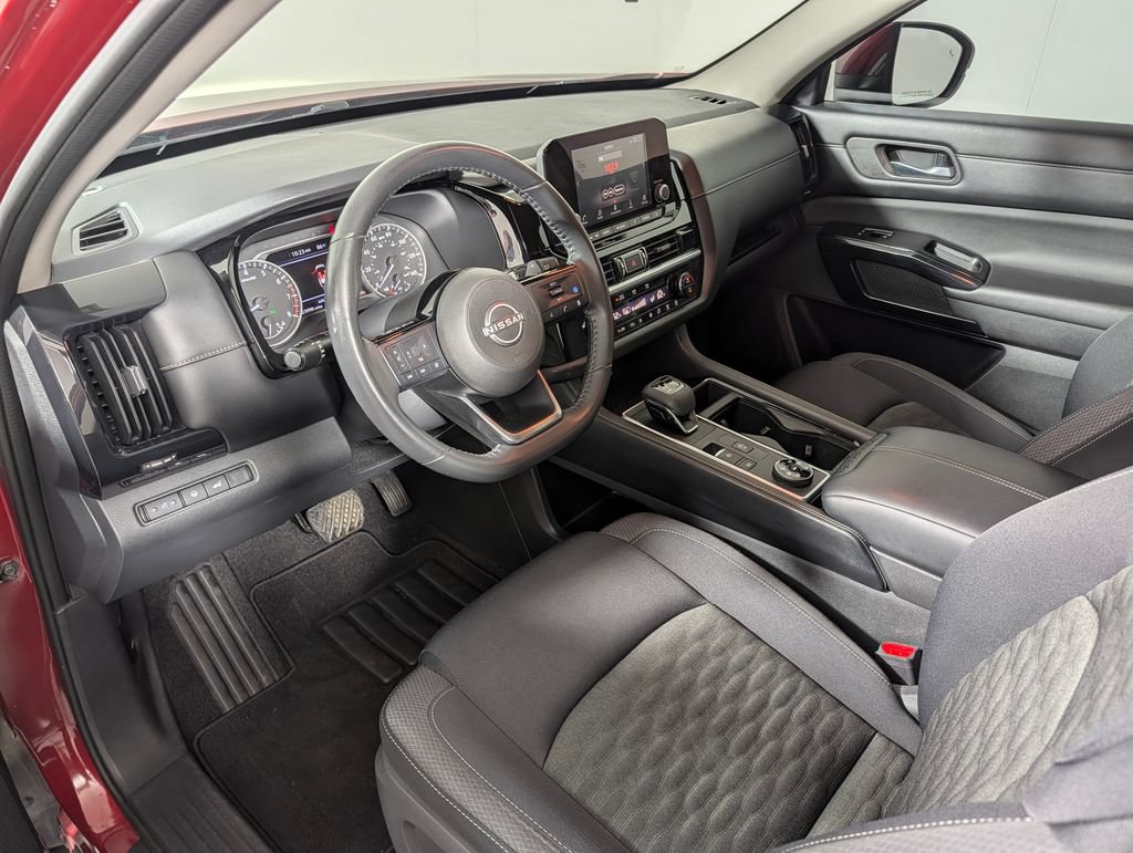 Used 2022 Nissan Pathfinder SV w/ SV Premium Package AWD/4WD image 23