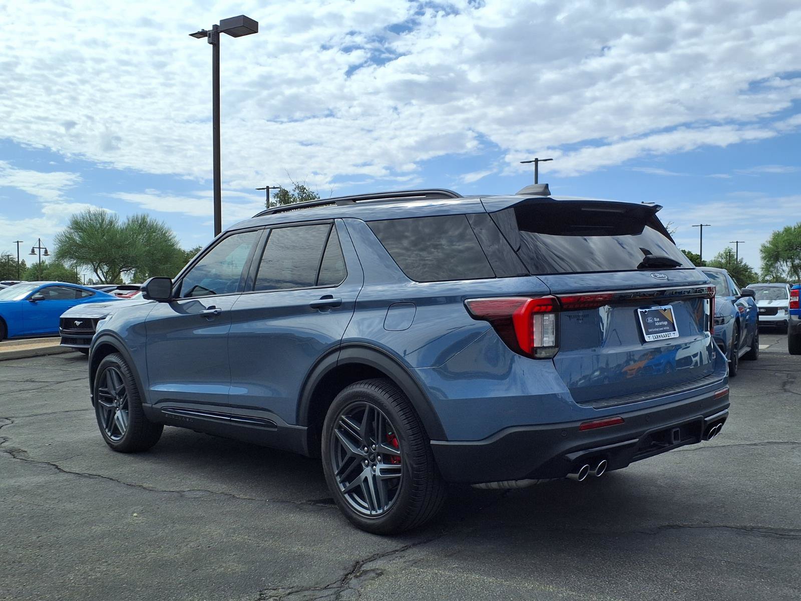 Certified 2025 Ford Explorer ST AWD/4WD image 4