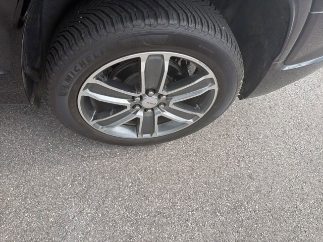 Used 2019 GMC Acadia Denali image 11