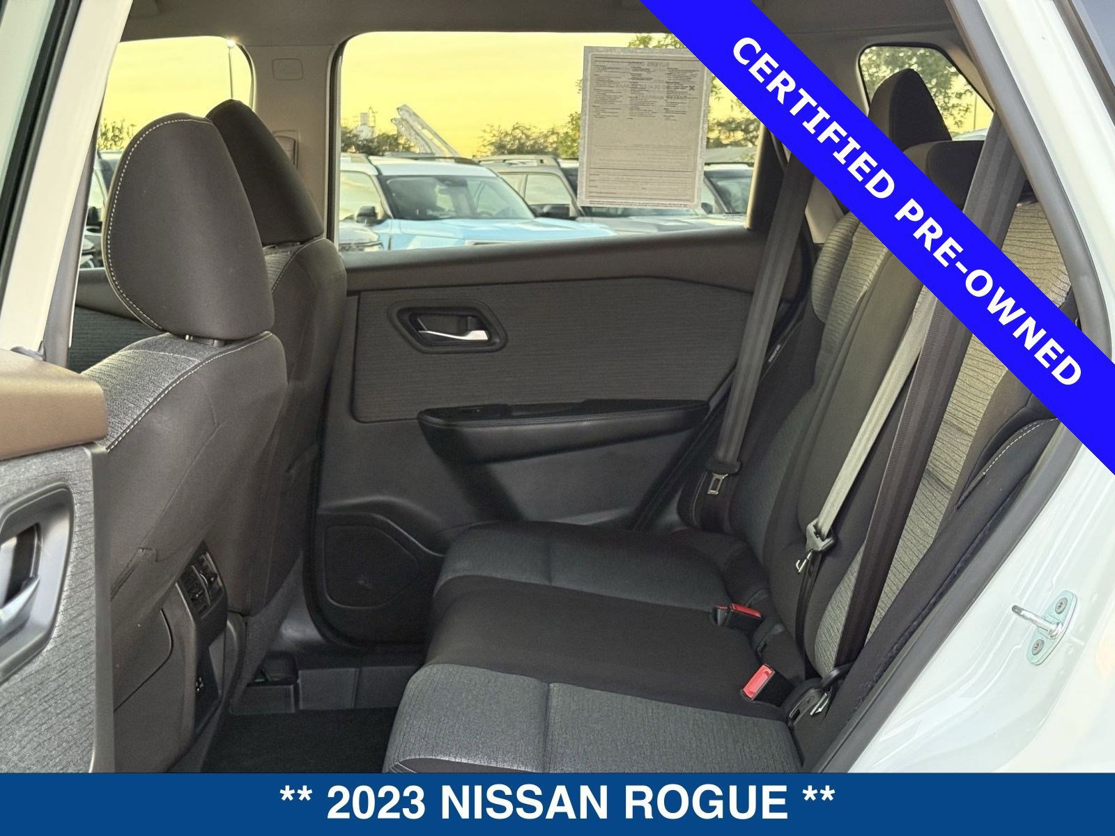 Used 2023 Nissan Rogue SV image 14