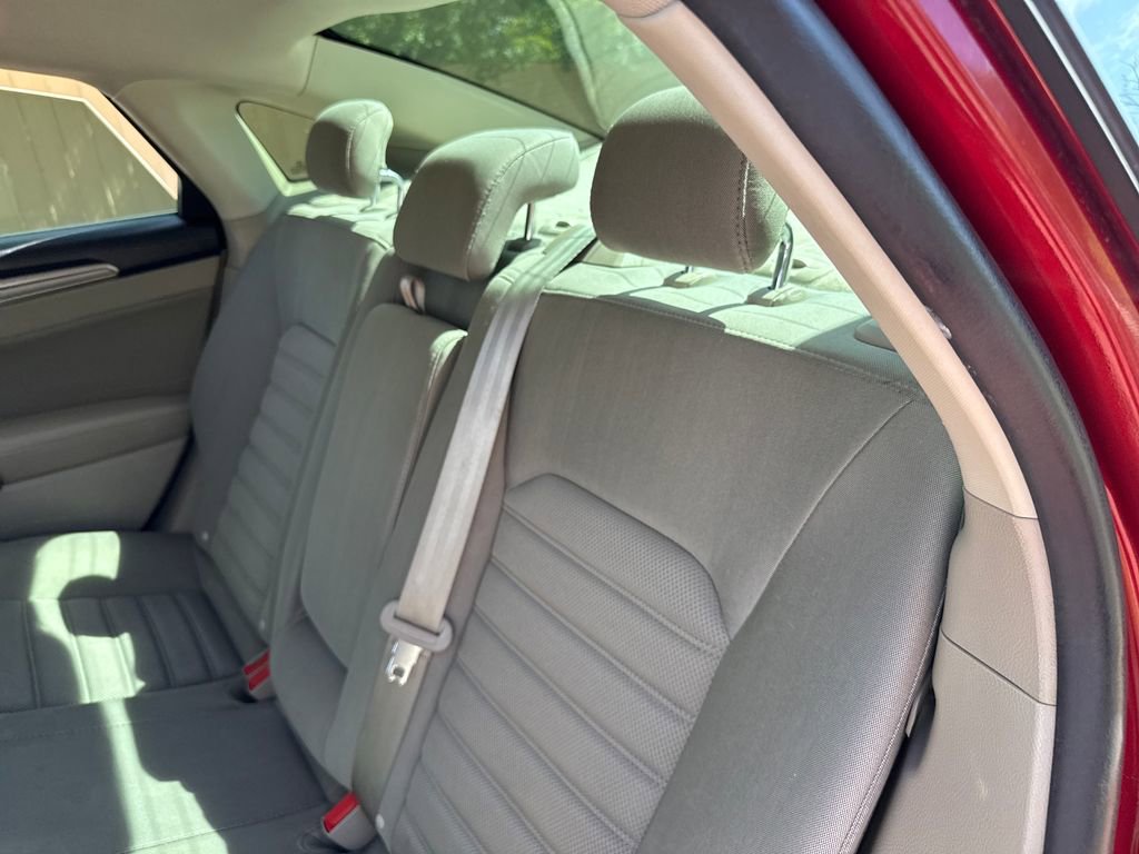 Certified 2019 Ford Fusion SE AWD/4WD image 20