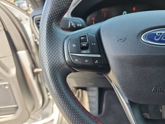 Certified 2023 Ford Escape ST-Line w/ Cold Weather Package FWD image 18