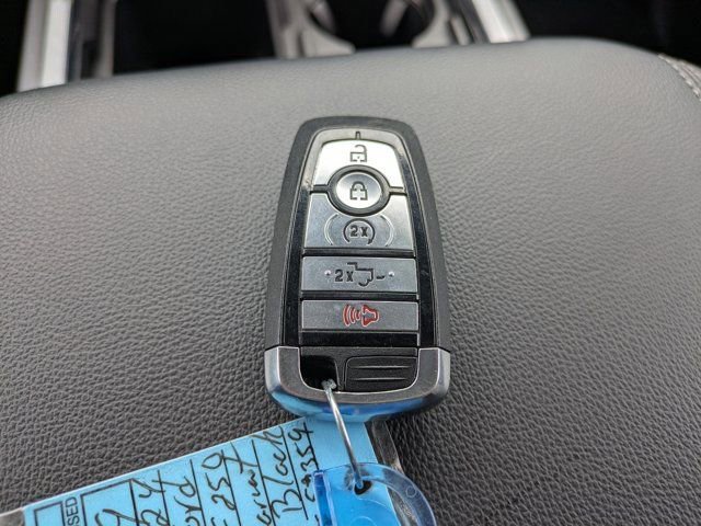 Certified 2024 Ford F250 Lariat w/ Black Appearance Package image 31